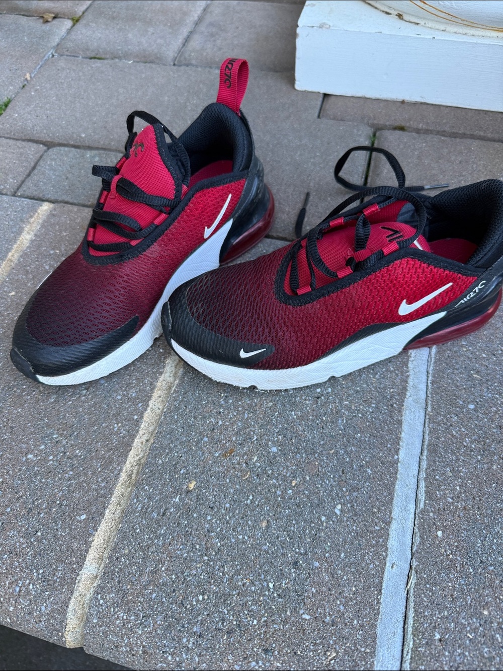 Nike youth Air Max 270 React - Red/Black/White
